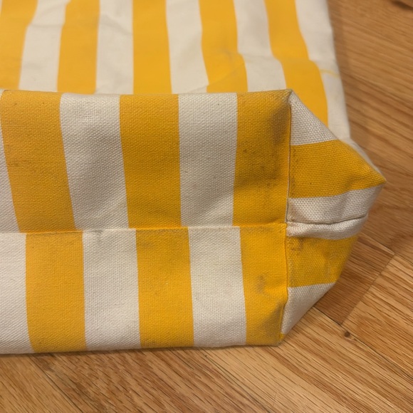Giorgio Beverly Hills Yellow/White Striped Tote Bag - Picture 7 of 12